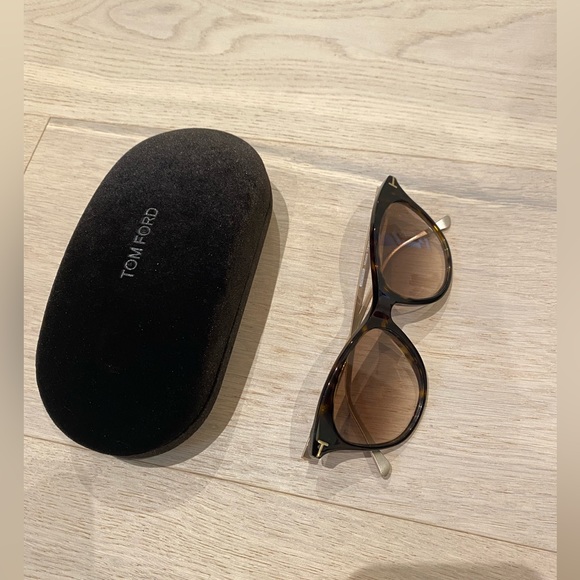 Tom Ford Sunglasses - Picture 3 of 8